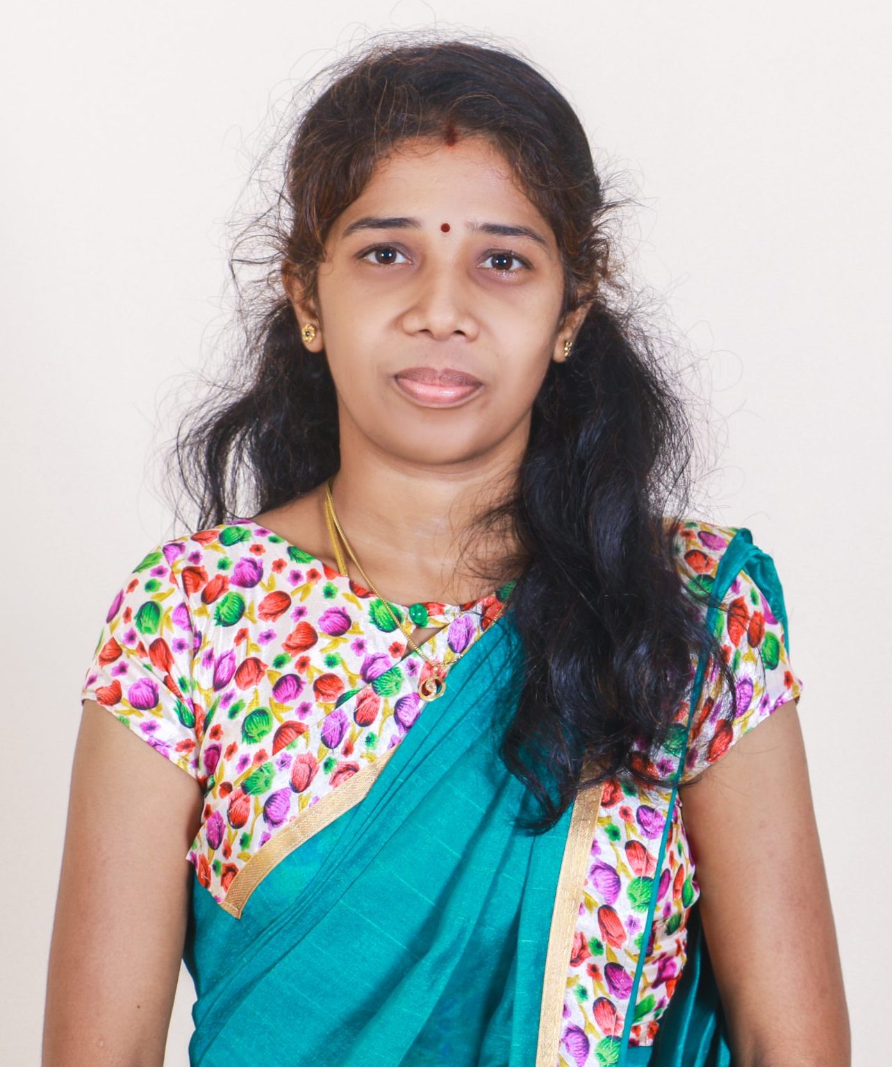 5. Mrs. Thushanthini Kugathas 5. Mrs. Thushanthini Kugathas